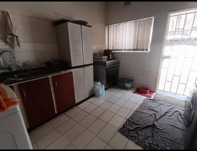 3 BEDROOM HOUSE FOR SALE IN SYMHURST